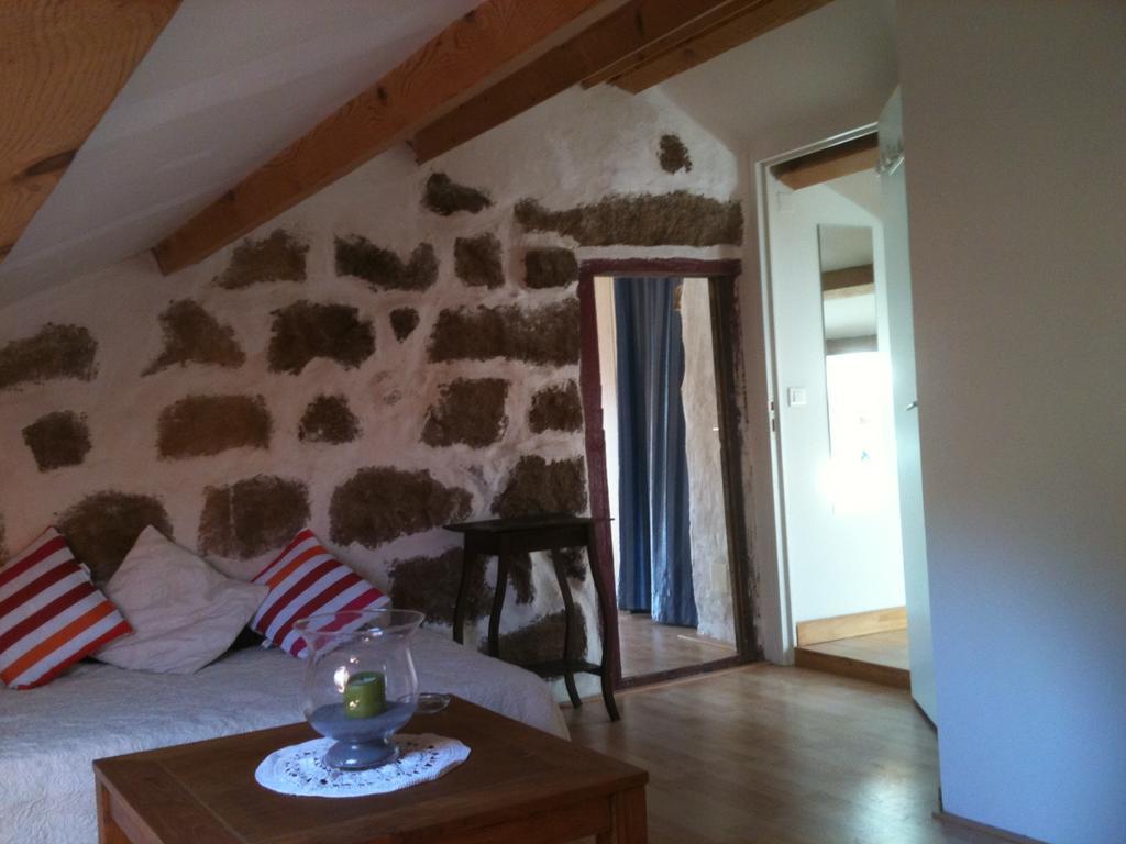 Hotel L'Orca Di San Gavinu Figari  Habitación foto